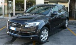 rent a AUDIQ7